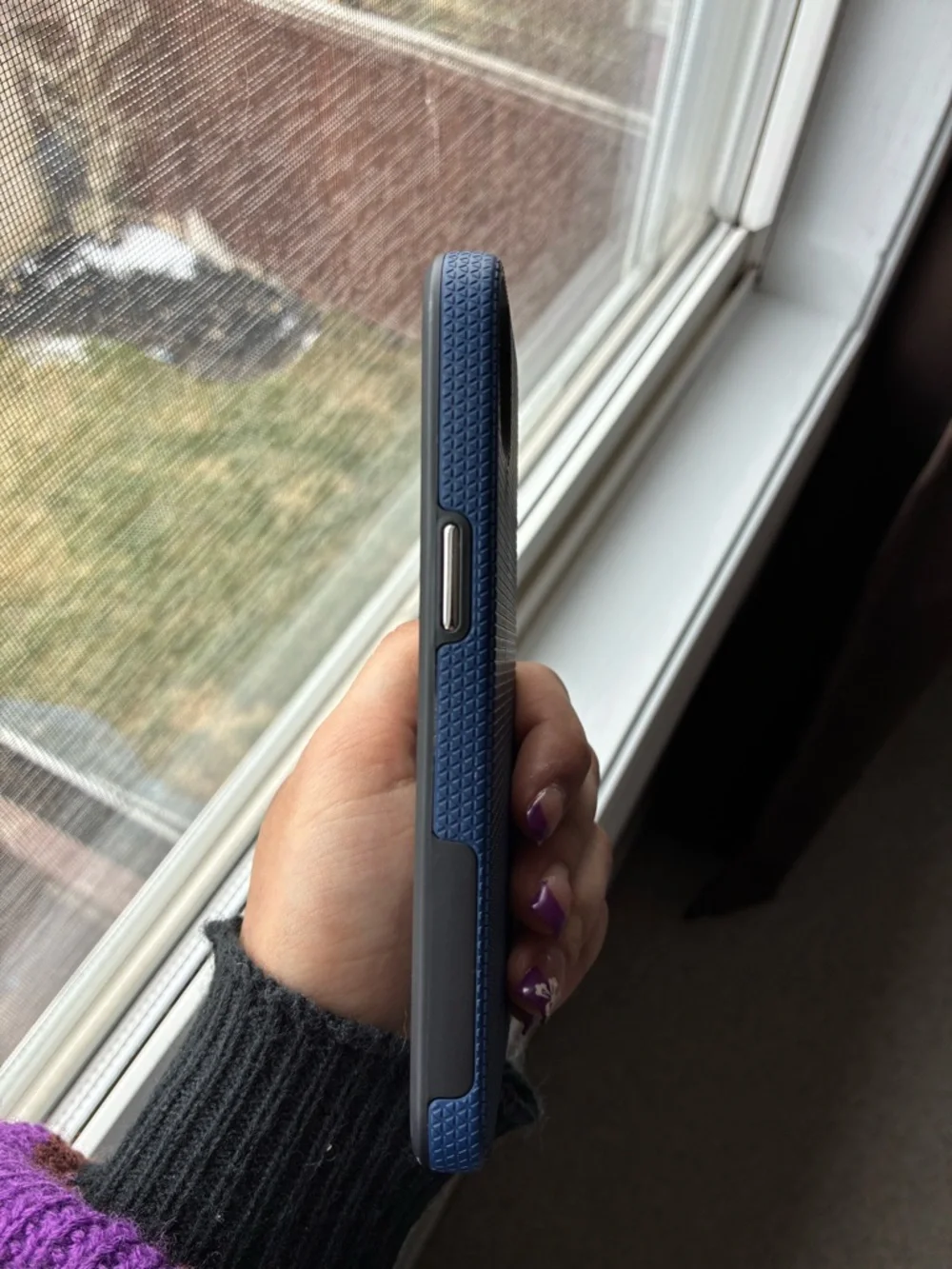OtterBox Navy Blue Textured Grip Case for iPhone 16e - Picture 4 of 4